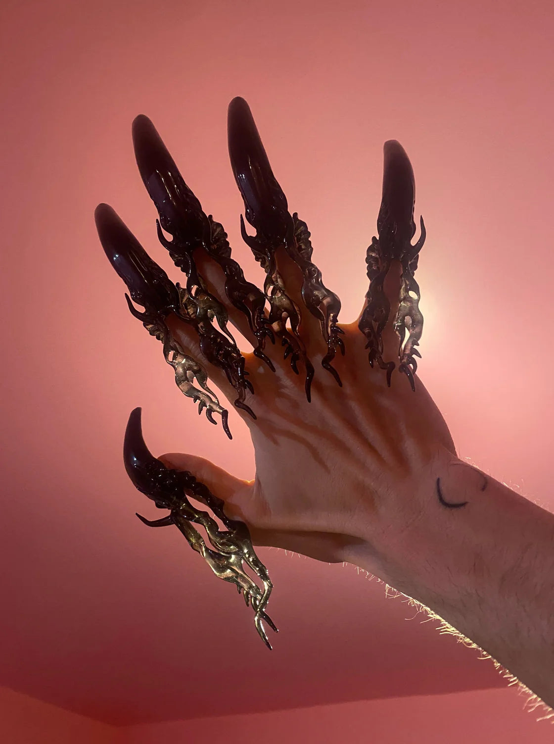 Black Giger Sculpted Nails by Texto Dallas Available at Alligator