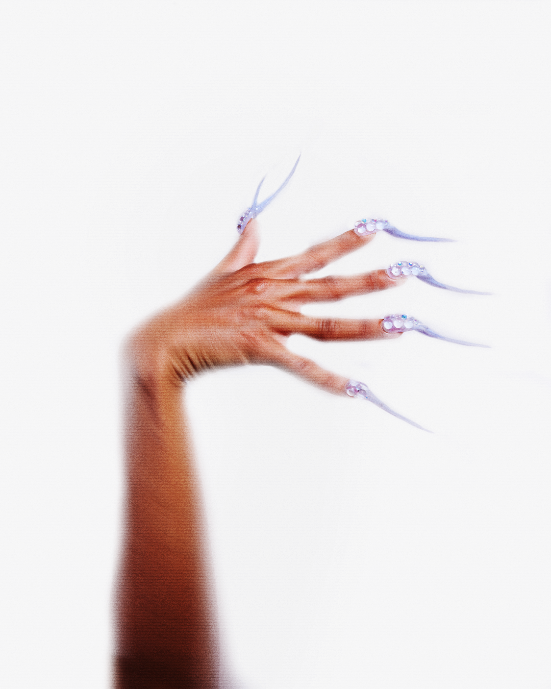 Milky Alien White Sculpted Reusable Manicure Set  (M)