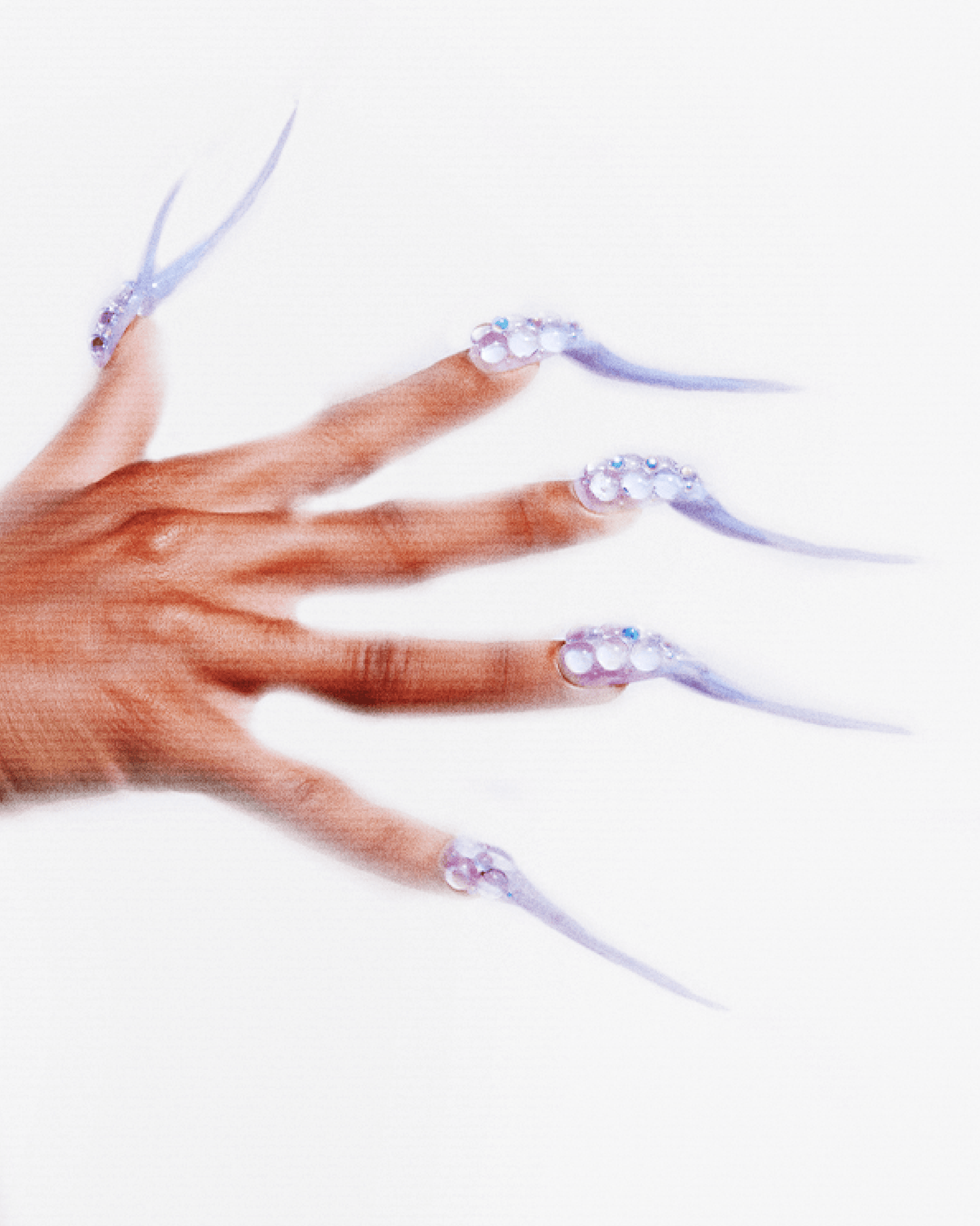 Milky Alien White Sculpted Reusable Manicure Set  (M)