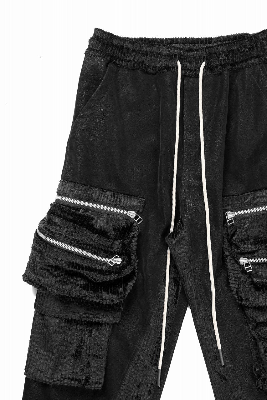 CARGO WIDE PANTS / SYNTHETIC LEATHER + VELOUR (BLACK)