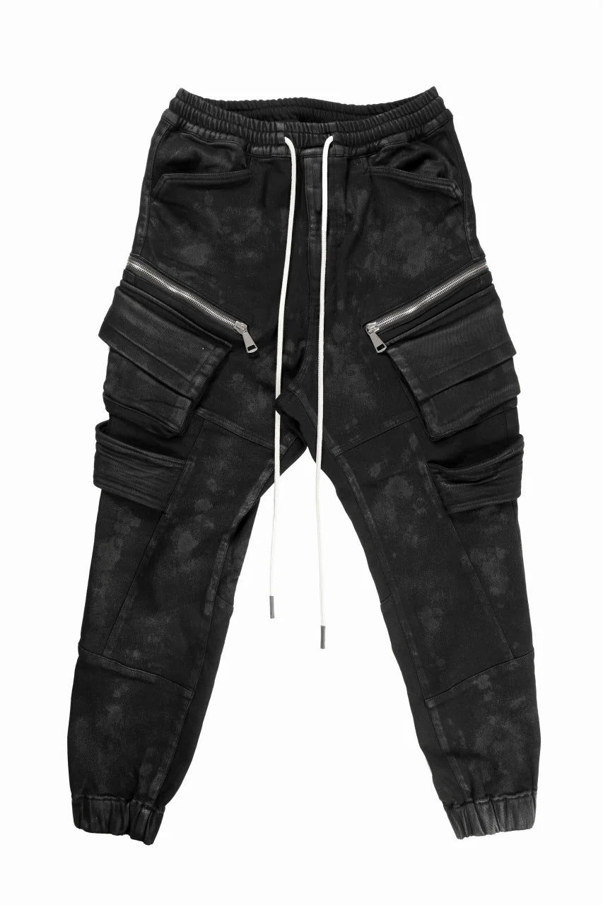 BELTED DETAIL JOGGER 2.0 / BRUSHED BACK COATING DENIM (BLACK)