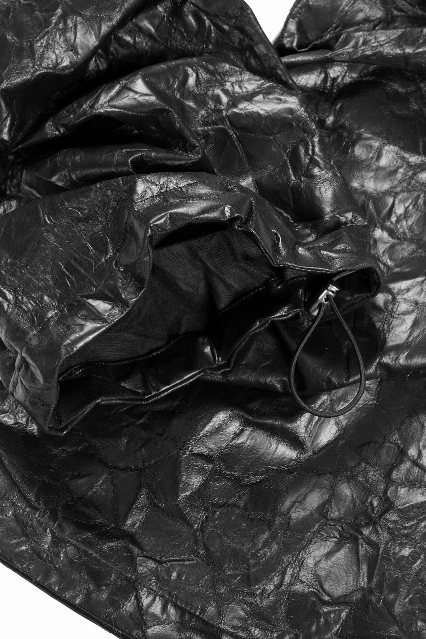 TUCK CARGO PANTS / WASHER SYNTHETIC LEATHER (BLACK)