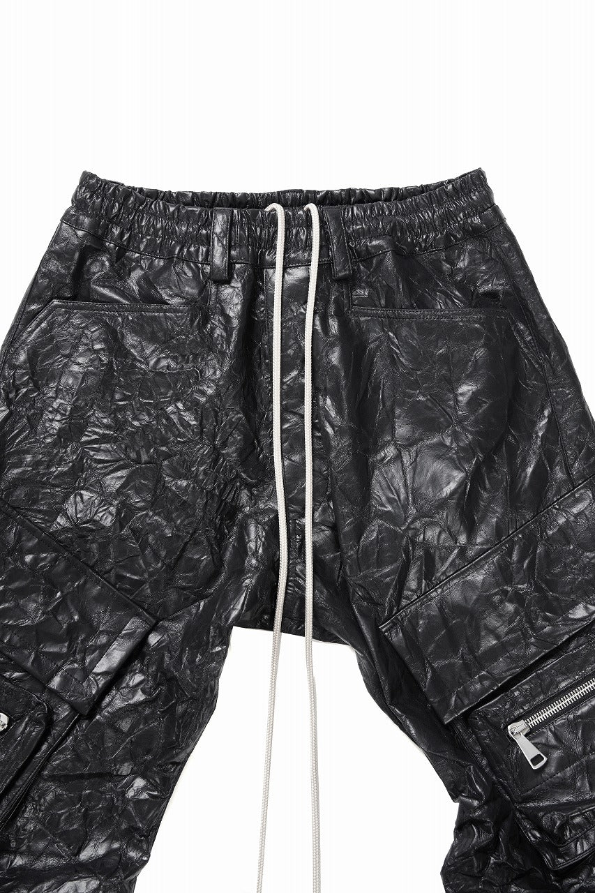 TUCK CARGO PANTS / WASHER SYNTHETIC LEATHER (BLACK)