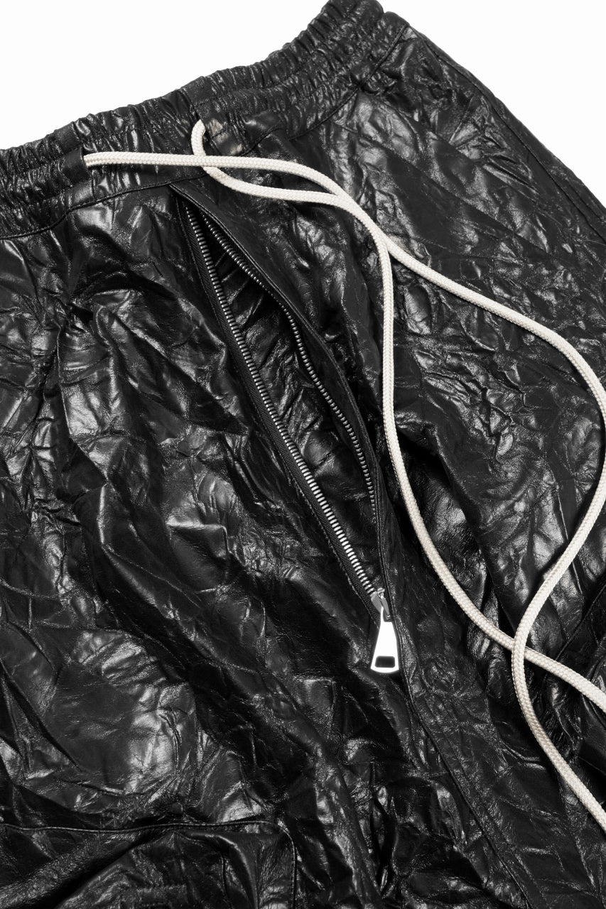 DROP CLOTCH WIDE PANTS / WASHER SYNTHETIC LEATHER (BLACK)
