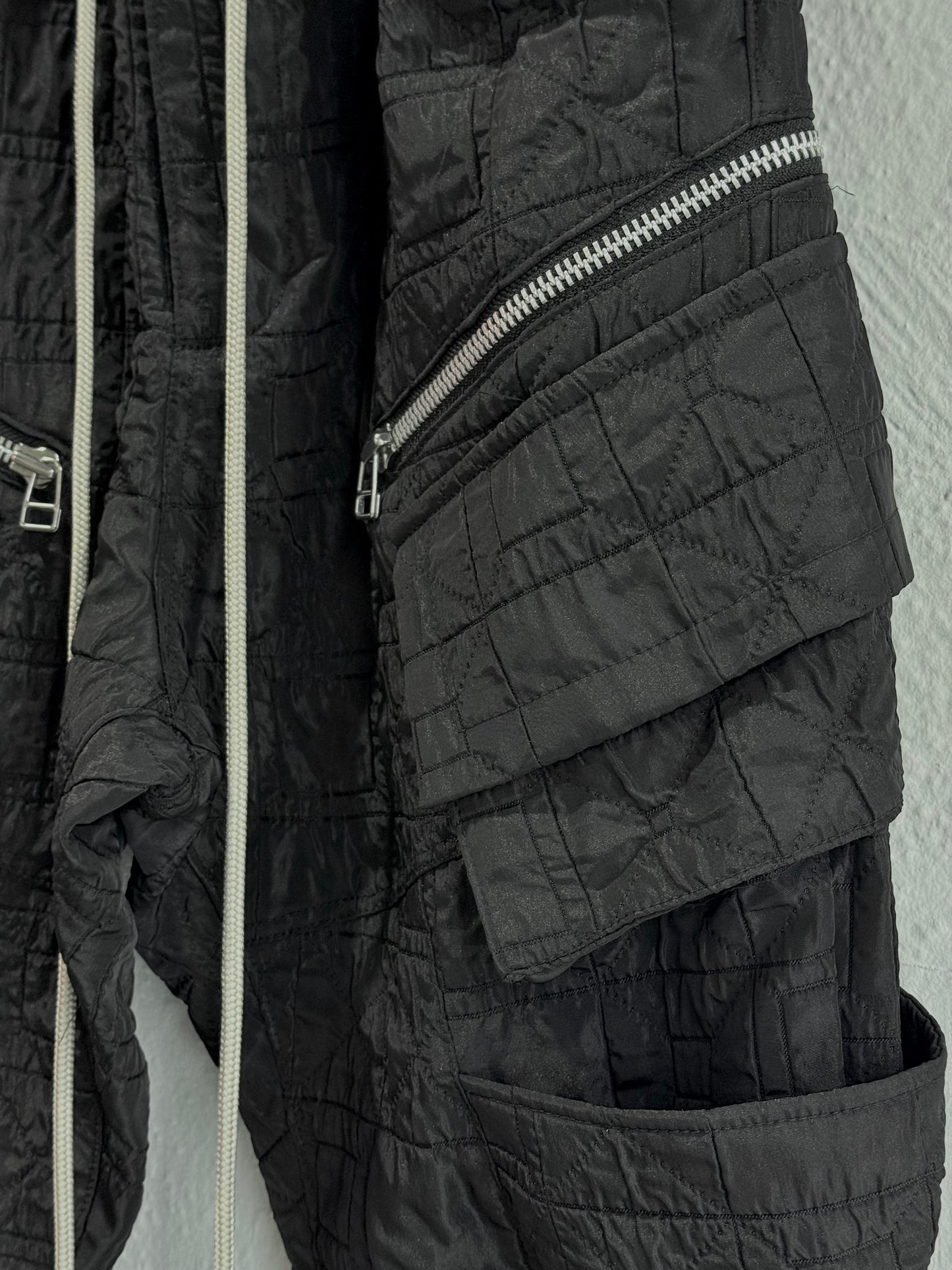 BELT CARGO JOGGER (BLACK)