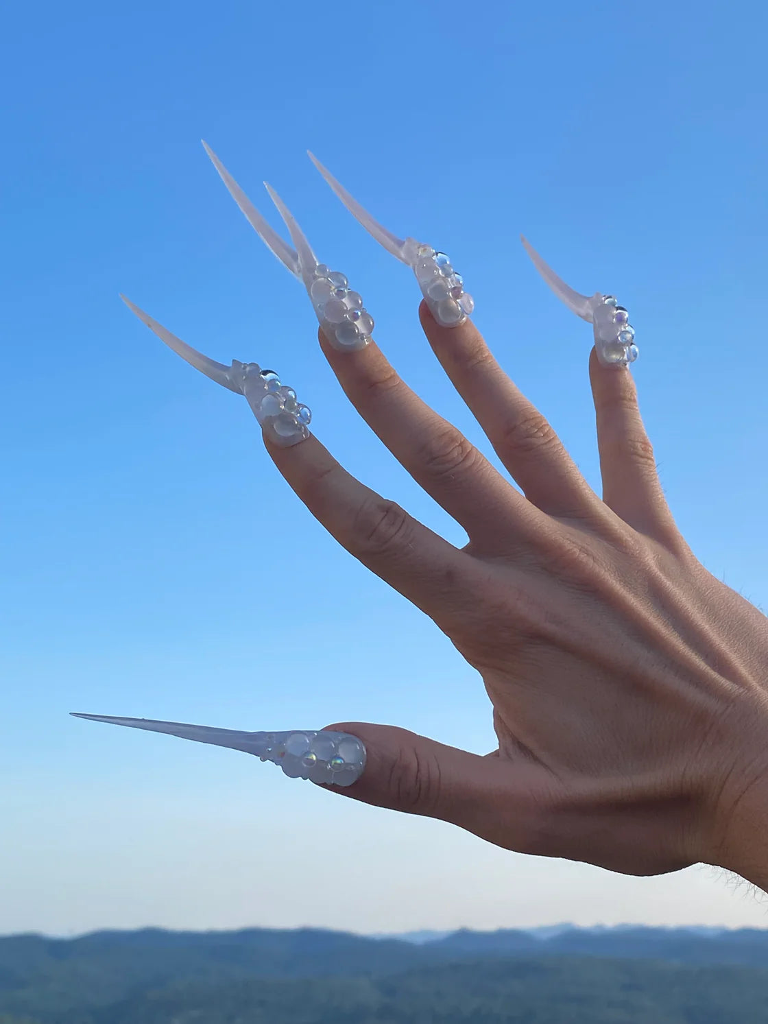 Milky Alien White Sculpted Reusable Manicure Set  (M)