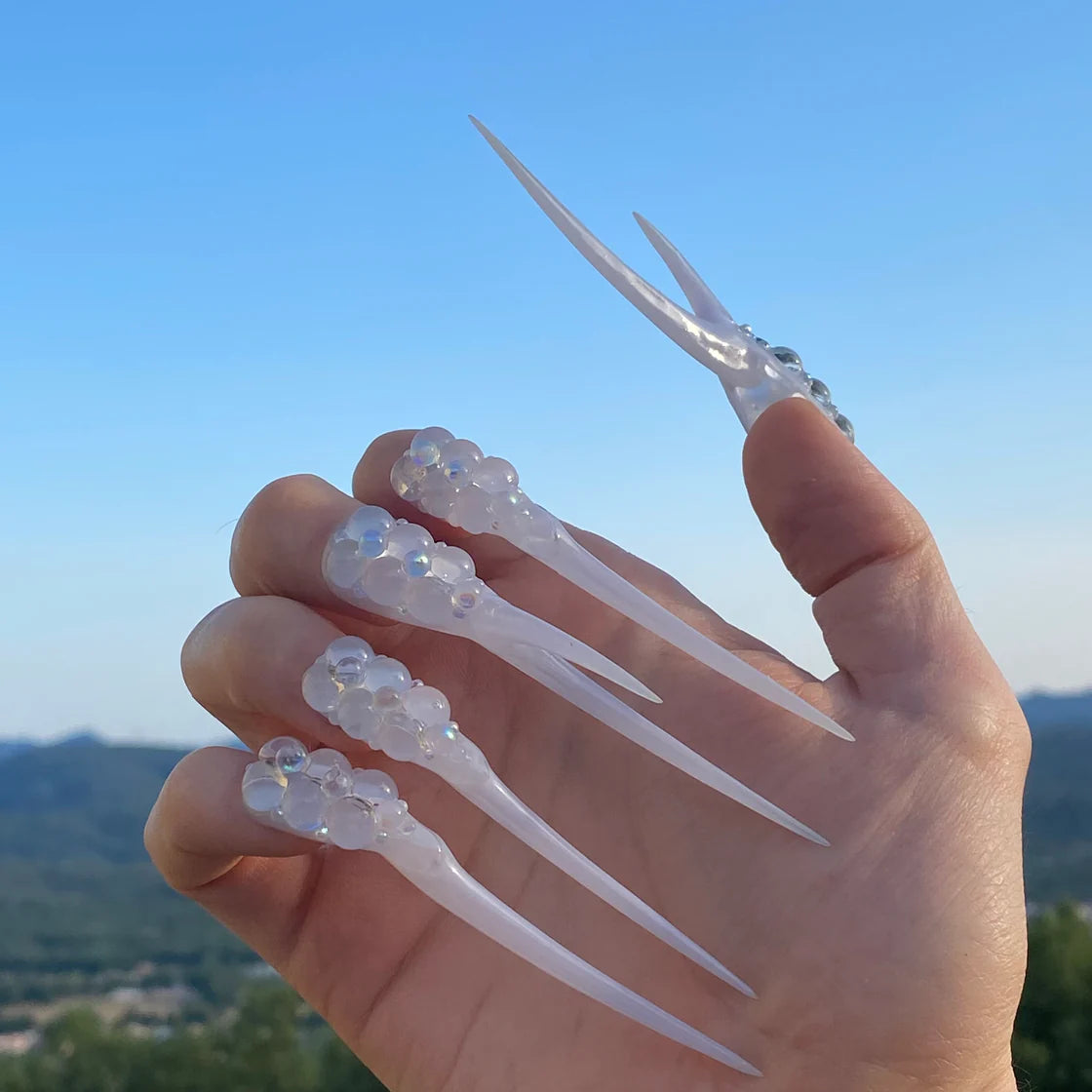 Milky Alien White Sculpted Reusable Manicure Set  (M)