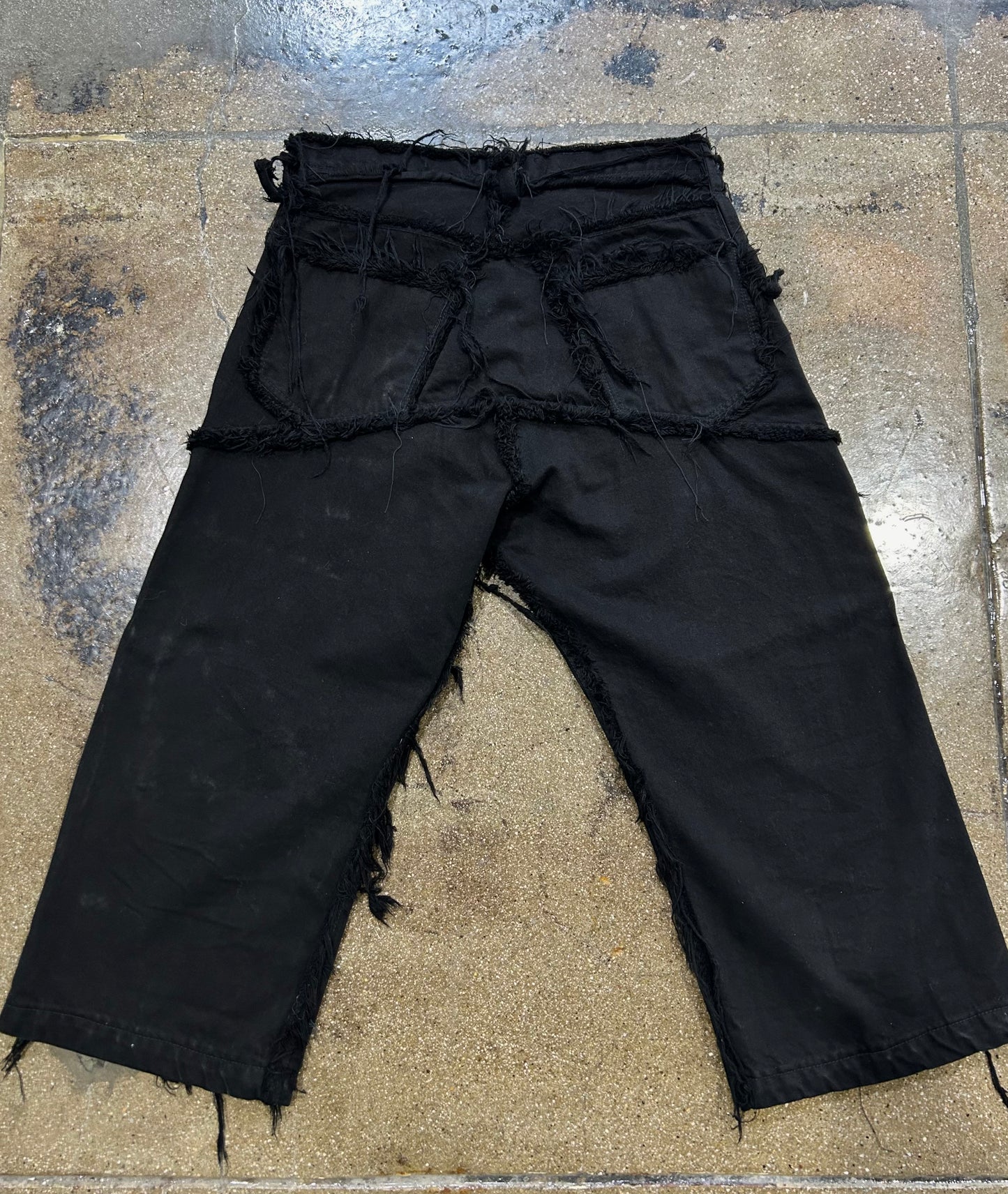 "DESTROYED" 5 POCKET JEAN