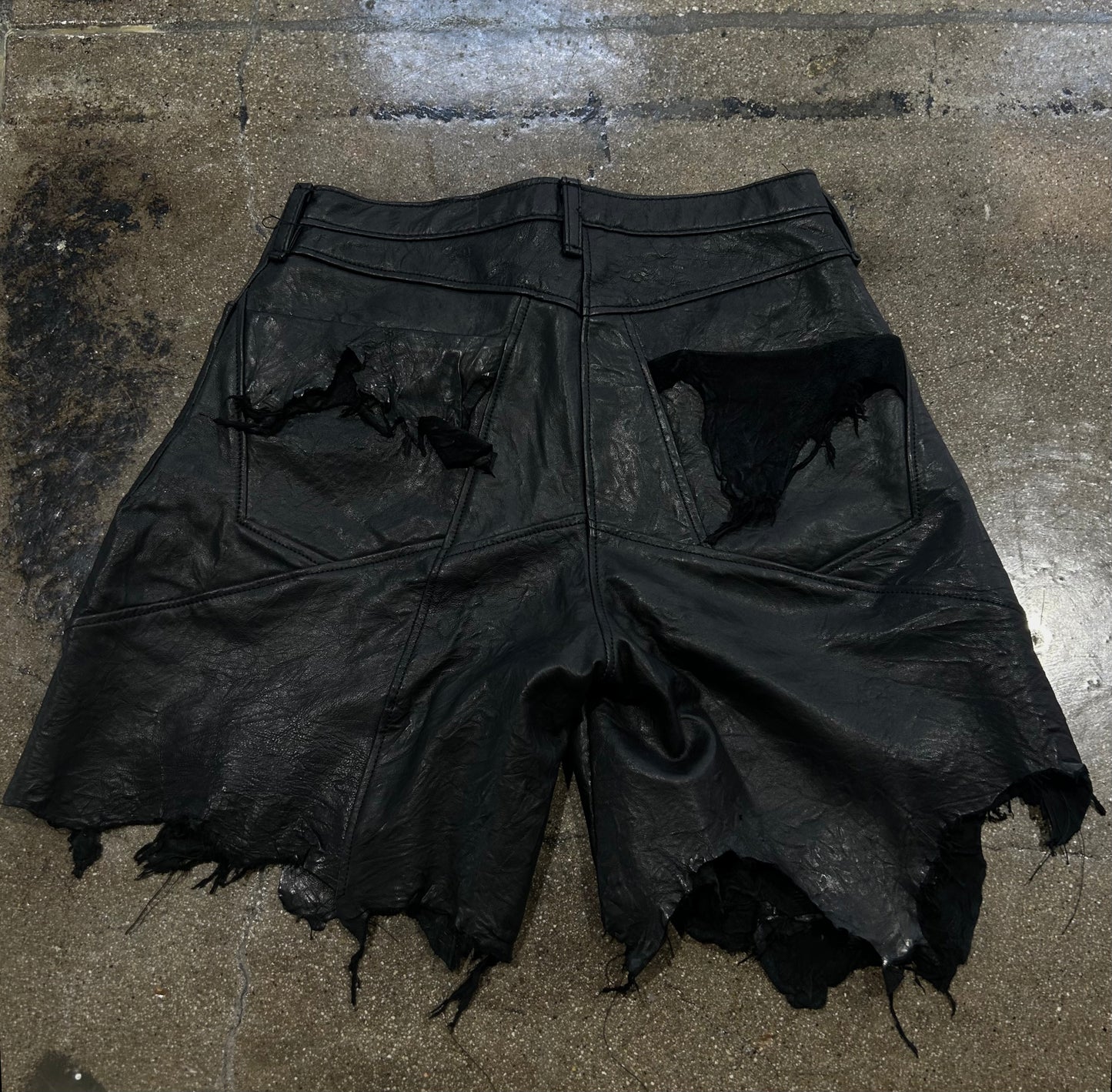 RAW EDGE LAMBSKIN SHORTS