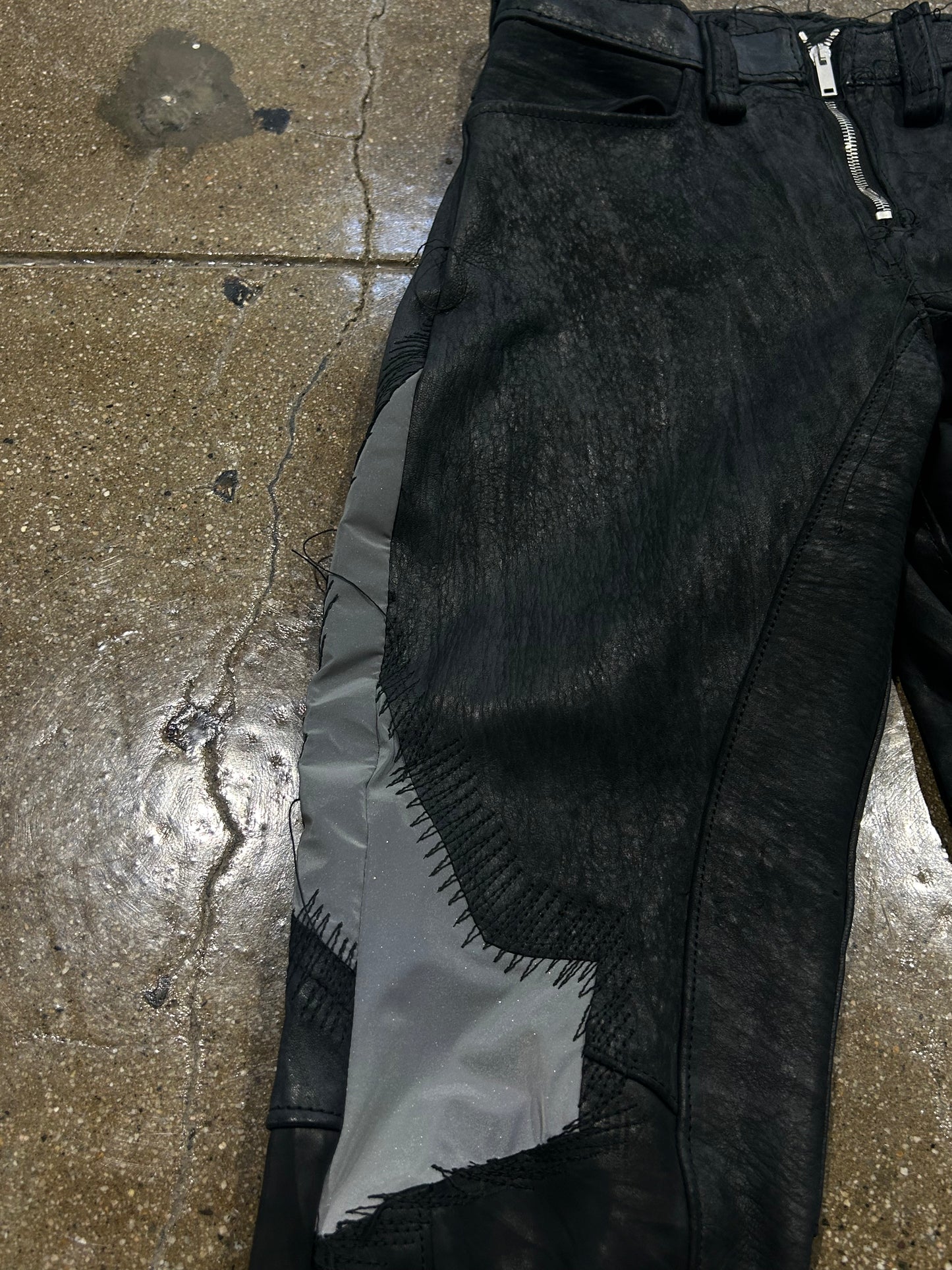 LEATHER/ 3M SCARS PANTS