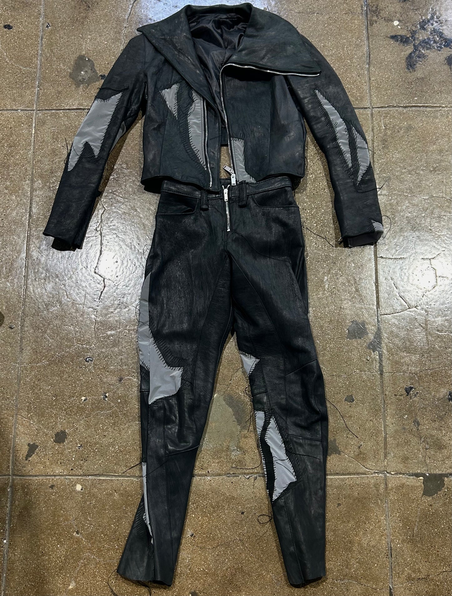 LEATHER/ 3M SCARS PANTS