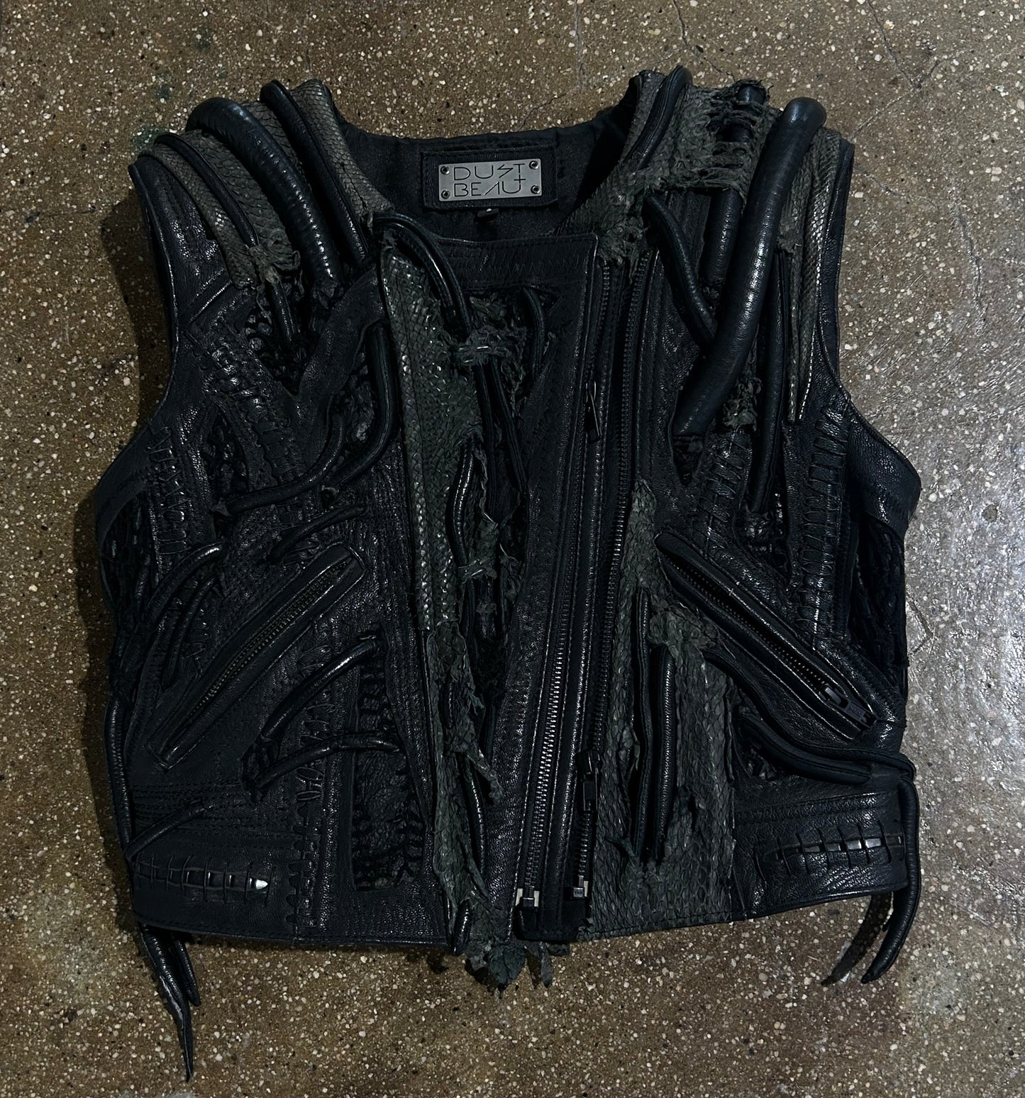 DARK ENTIRES LEATHER VEST