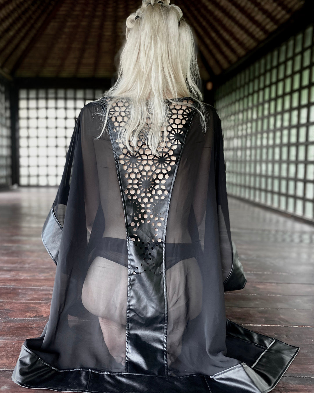 Blackmoon Kimono