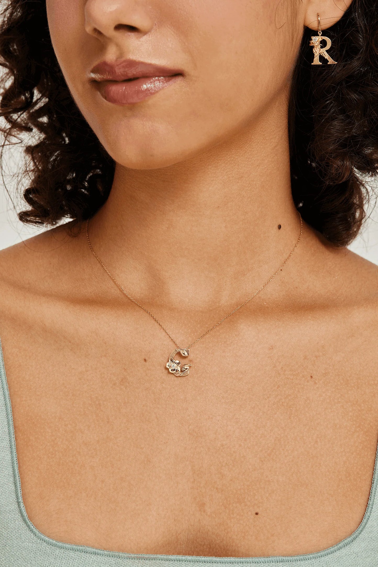 Diamond Flower Fable "G" Yellow Gold Pendant