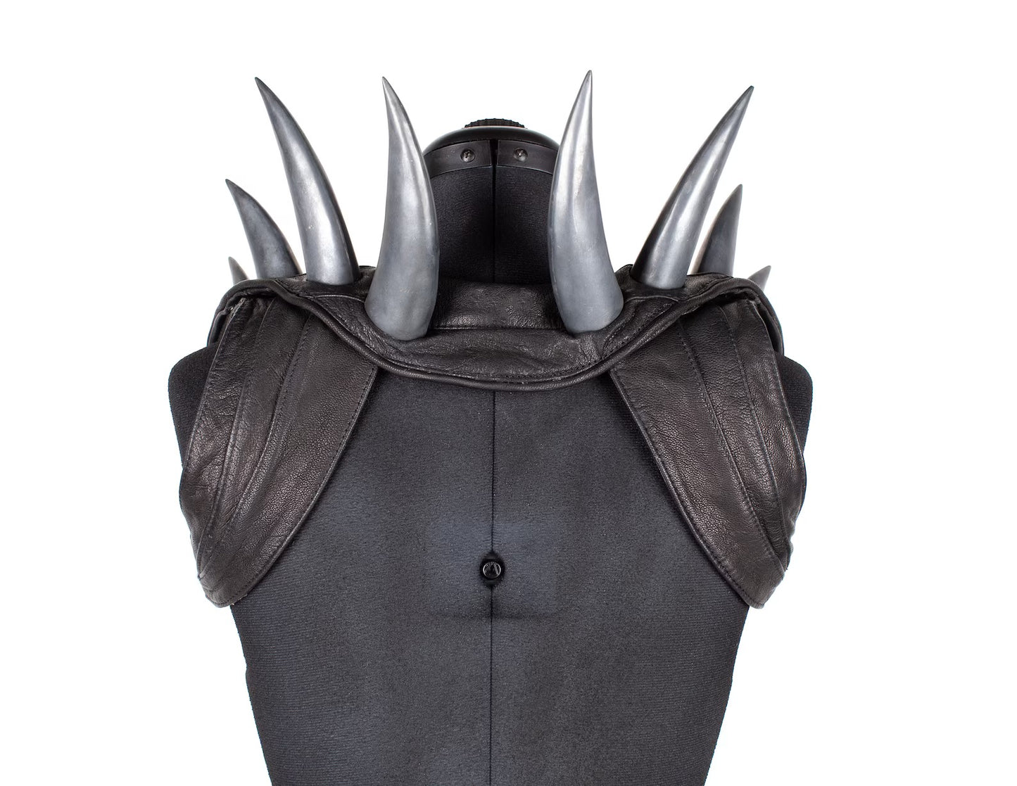 Royal Shadow Spike Shoulder Piece