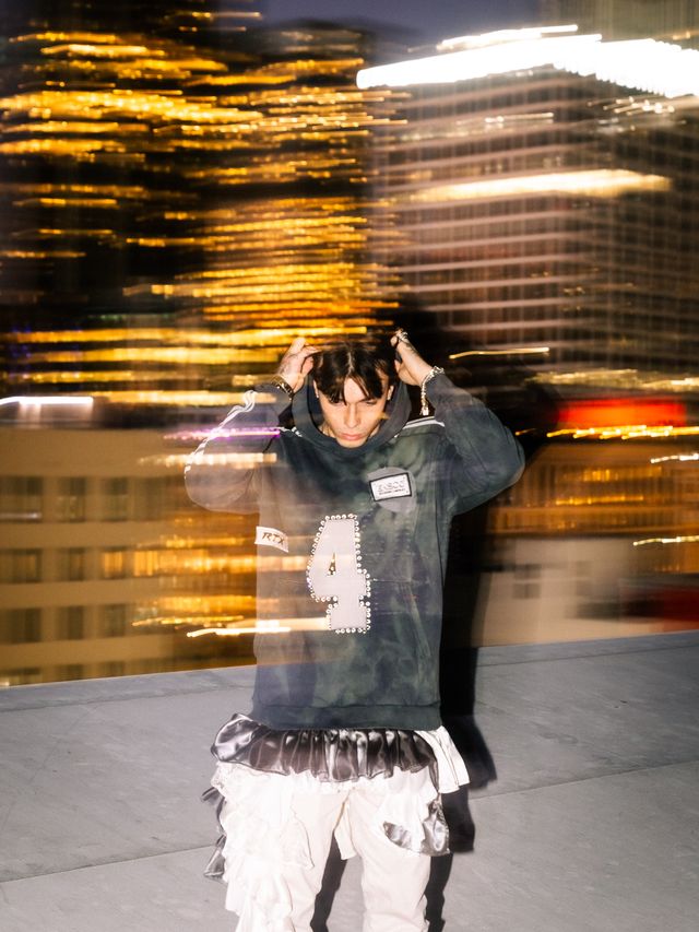 HOODIE 4