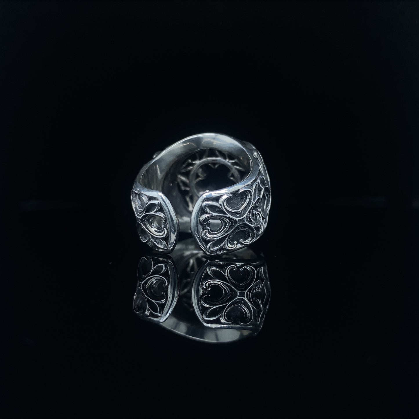 Gothic Closed Window Ring