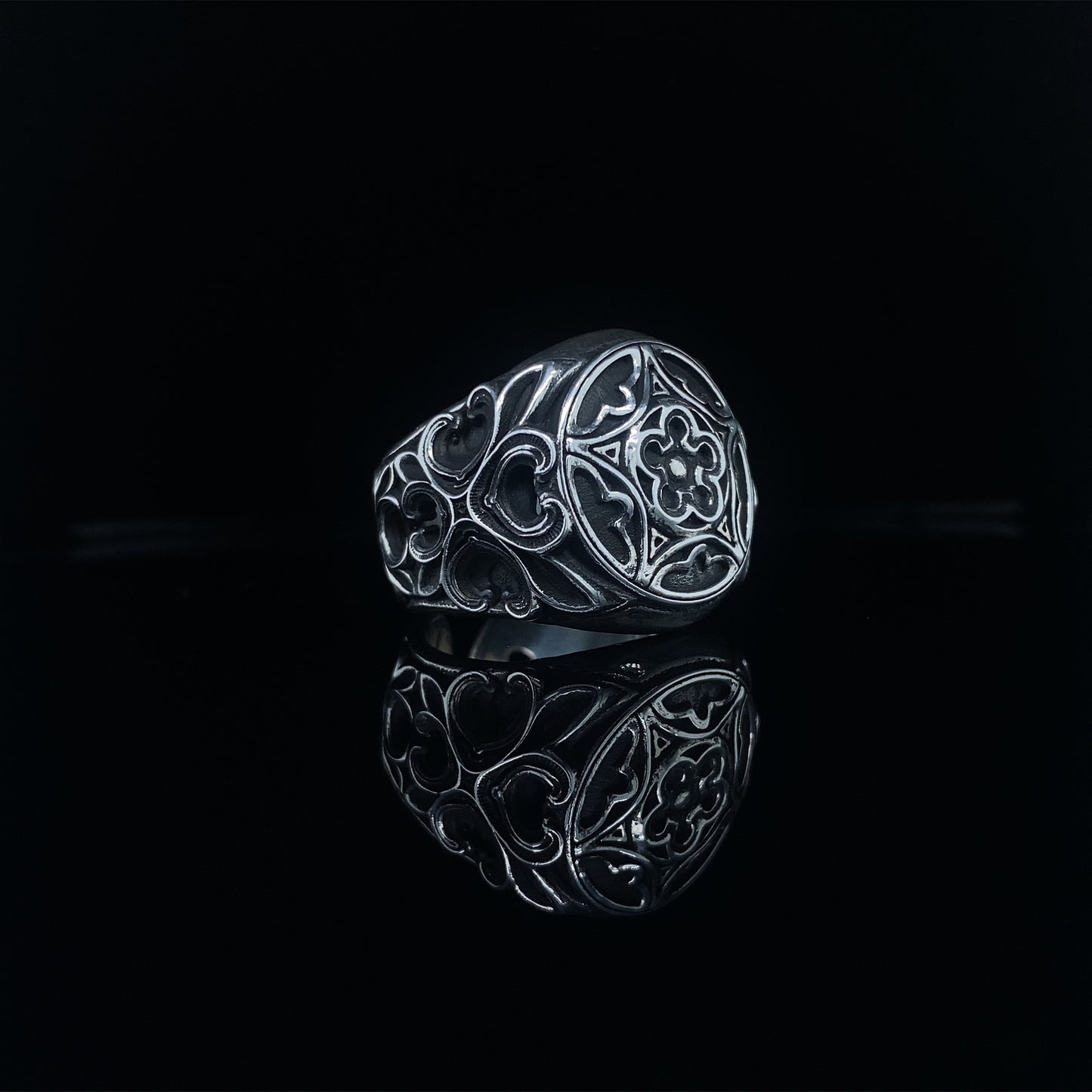 Gothic Closed Window Ring