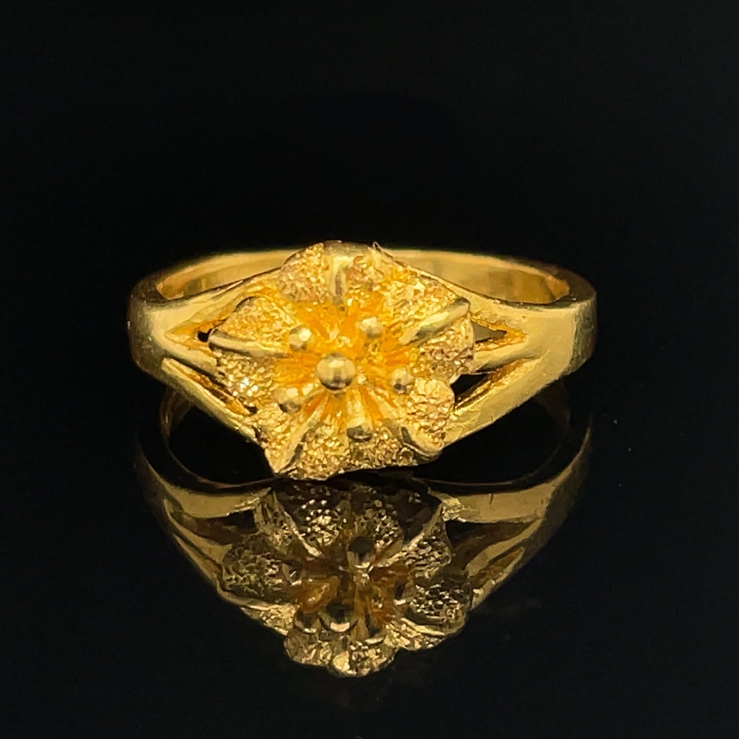 24kt Gold Hibiscus Ring